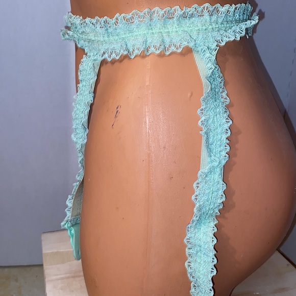 Vintage  retro mod pinup rockabilly Lady Astor minty lace crocheted Garter belt - Picture 2 of 8